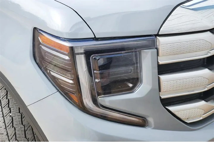 $32995 : GMC Sierra 1500 2024 4x2 SLE image 2