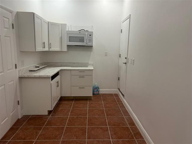 $1750 : Apartamento nuevo image 3