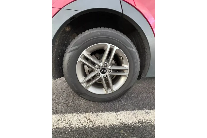 $9500 : 2017 HYUNDAI SANTA FE SPORT S image 1