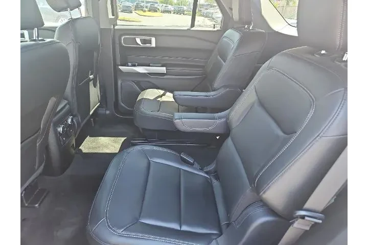 $32893 : Ford Explorer 2022 AWD XLT 4 image 10