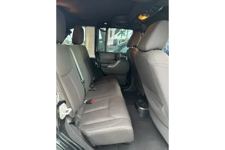 $14500 : Jeep Wrangler Unlimited 2014 image 7