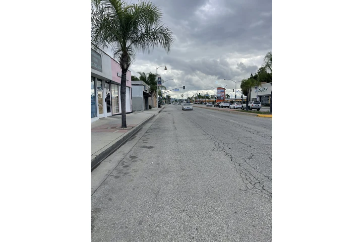 $1895 : Montebello, commercial space image 6