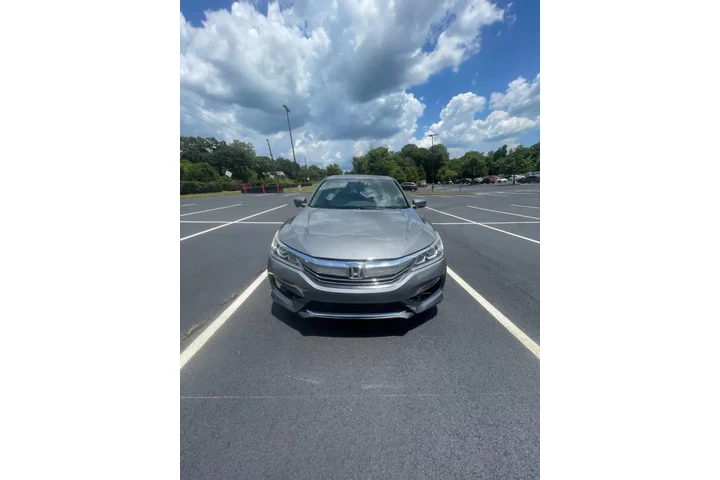 $17650 : 2017 Accord EX-L image 8