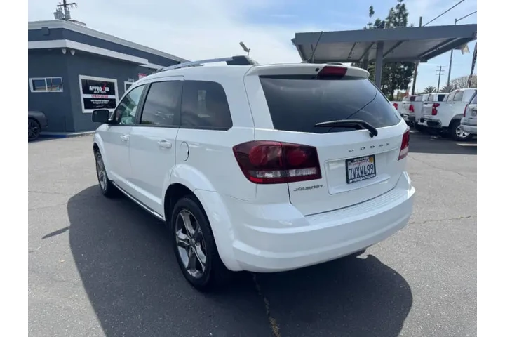 $11998 : 2017 Journey Crossroad Plus image 8