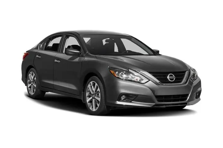 $5000 : Nissan Altima 2017 2.5 SR 4d image 6