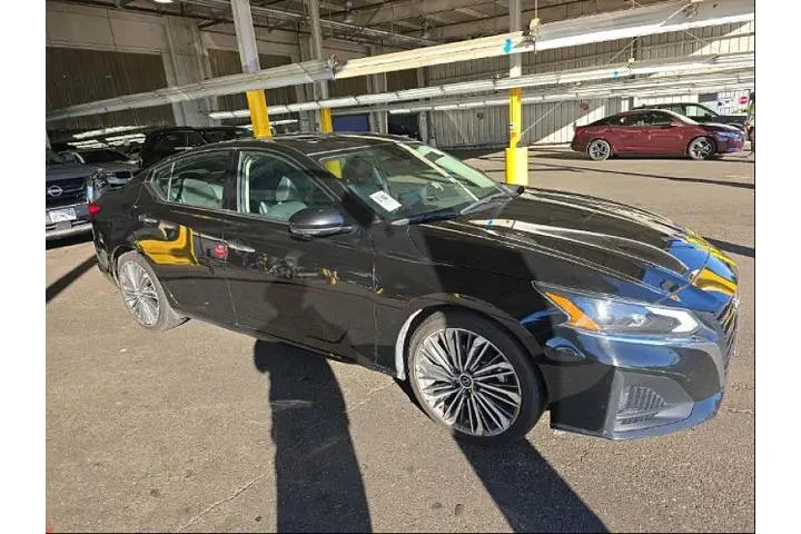 $20995 : Nissan Altima 2023 2.5 SL 4d image 2