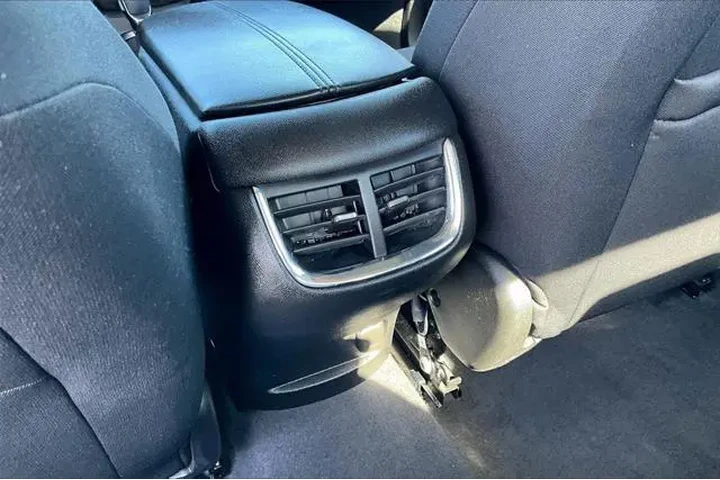 $19991 : Chevrolet Malibu 2023 LT 4dr image 10