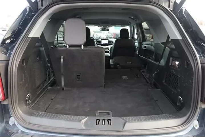 $30950 : Ford Explorer 2023 AWD XLT 4 image 8
