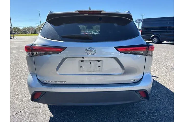 $24895 : Toyota Highlander 2021 XLE 4 image 6