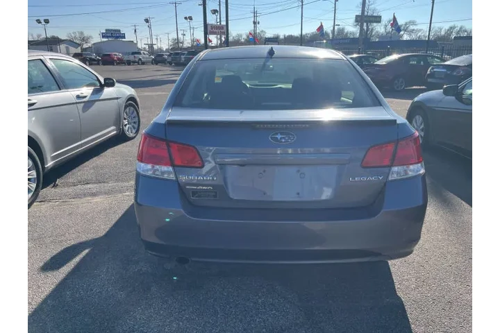 2014 Legacy 2.5i Sport image 3