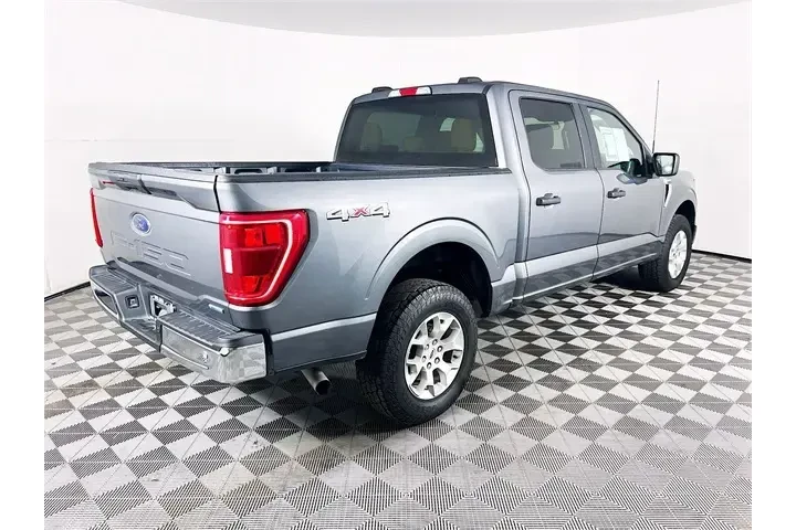 $35400 : Ford F-150 2023 4x4 XLT 4dr image 7