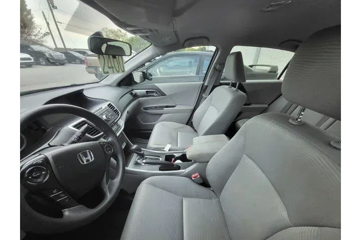 $12453 : Honda Accord 2015 LX 4dr Sed image 10