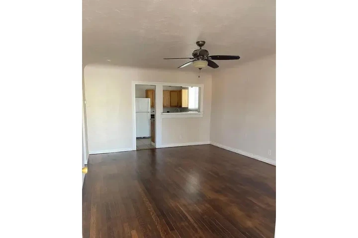 $850 : Casa de 2 habitaciones image 4