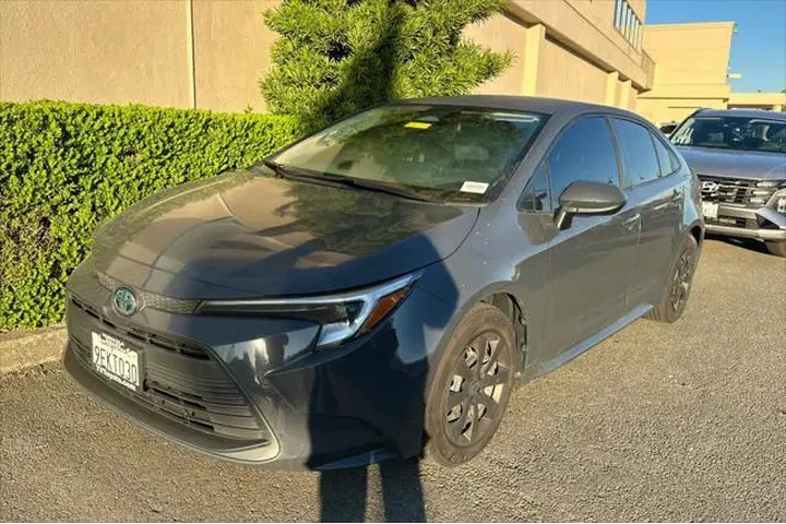 $22990 : Toyota Corolla Hybrid 2023 L image 2