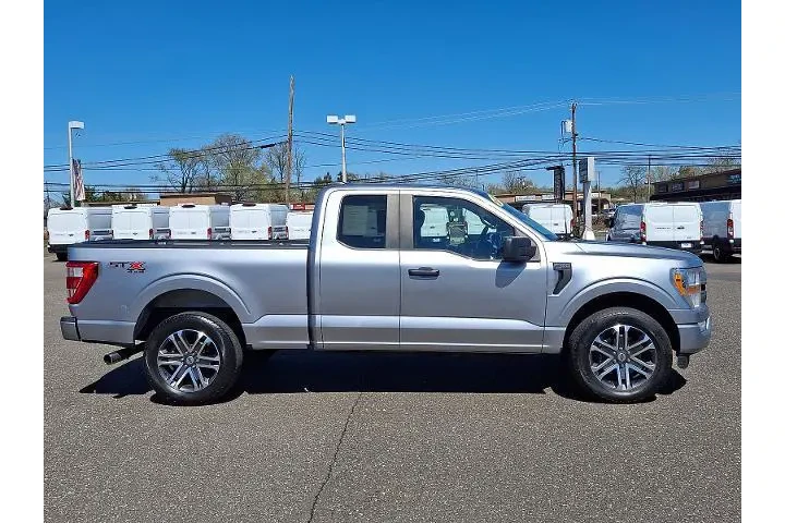 $25537 : Ford F-150 2021 4x4 XLT 4dr image 7