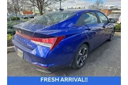 $17614 : Hyundai ELANTRA 2023 SEL 4dr thumbnail