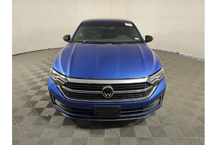 $17290 : Volkswagen Jetta 2024 Sport image 2