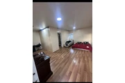 $1350 : Garage En Renta thumbnail