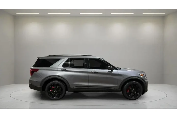 $37995 : Ford Explorer 2022 AWD ST 4d image 2