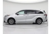 $32998 : Toyota Sienna 2022 LE 8-Pass thumbnail