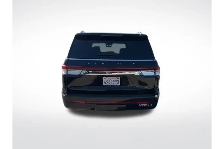 $35200 : Lincoln Navigator L 2022 4x2 image 4