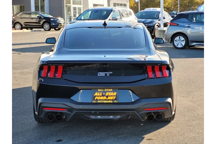 $40000 : Ford Mustang 2024 GT 2dr Fas image 5