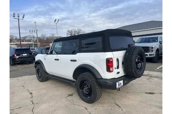 $34988 : Ford Bronco 2023 4x4 Black D image 3