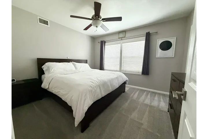 $1550 : Garden Grove Blvd image 5