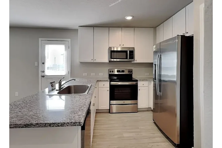 $1500 : Welcome to Glendale, a communi image 5