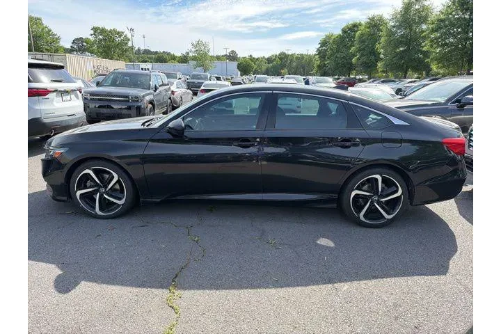 $17901 : Honda Accord 2019 Sport 4dr image 4