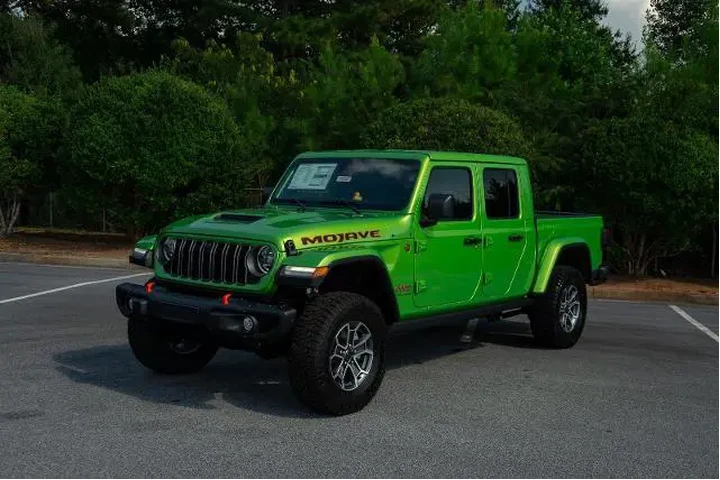 $36299 : Jeep Wrangler 2025 4x4 Sport image 3