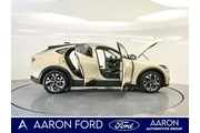 $28438 : Ford Mustang Mach-E 2025 Sel thumbnail