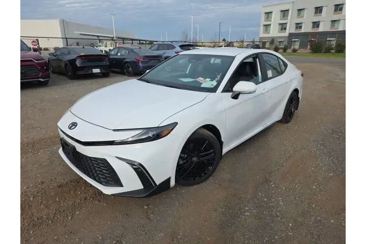 $37900 : Toyota Camry 2026 SE 4dr Sed image 3