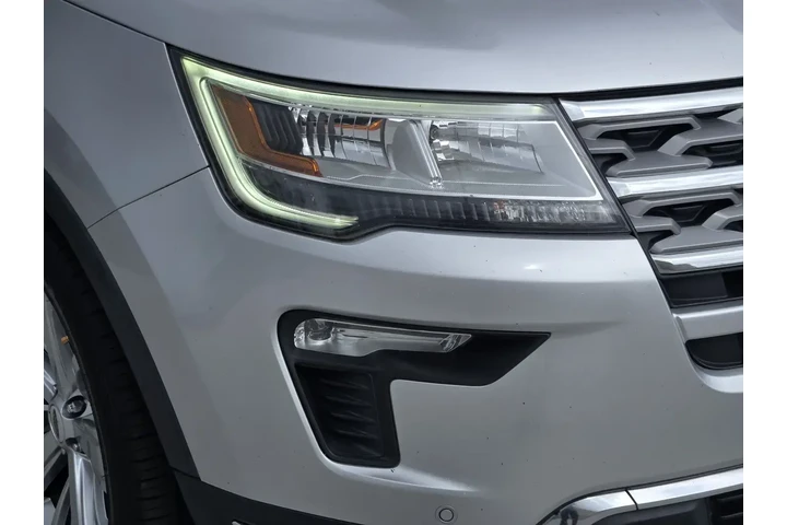 $14991 : Ford Explorer 2019 Limited 4 image 9