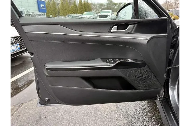 $20888 : Kia K5 2023 LXS 4dr Sedan image 8