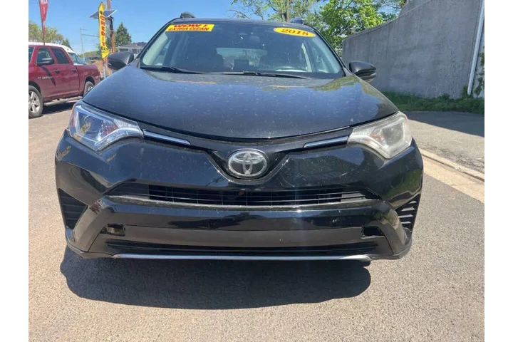 $17999 : 2018 RAV4 XLE image 2