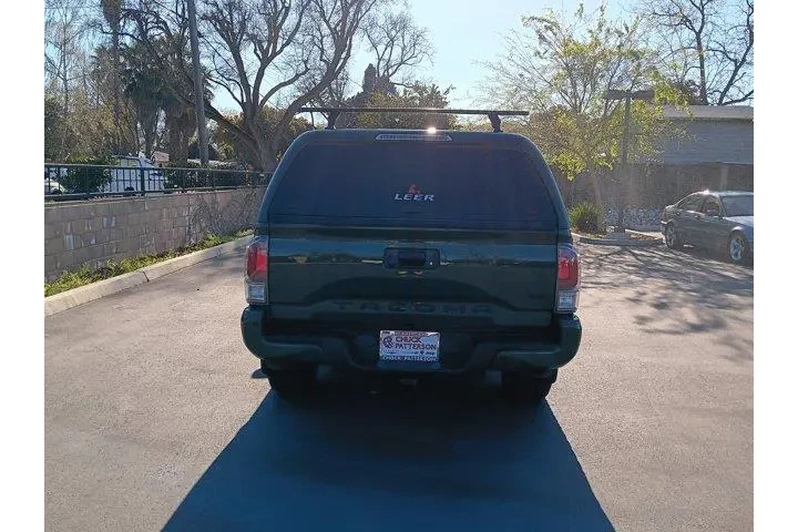 $39995 : Toyota Tacoma 2021 4x4 TRD O image 4