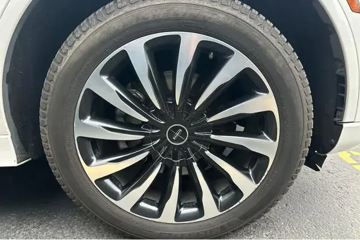 $37995 : Lincoln Aviator 2020 AWD Bla image 10