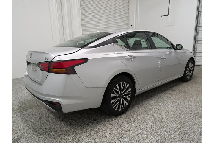 $21897 : Nissan Altima 2024 2.5 SV 4d image 4