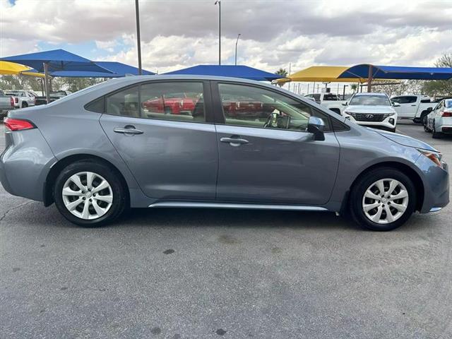 $22995 : Pre-Owned 2021 Corolla LE Sed image 5