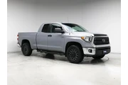 Toyota Tundra 2018 4x4 SR5 4 en Seattle