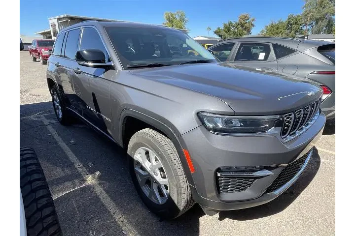 $33999 : Jeep Grand Cherokee 2023 4x4 image 3