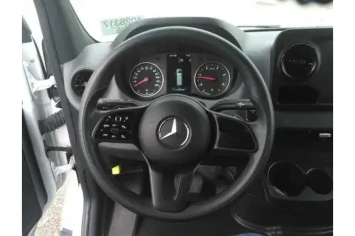 $27196 : 2024 Mercedes-Benz Sprinter 2 image 3