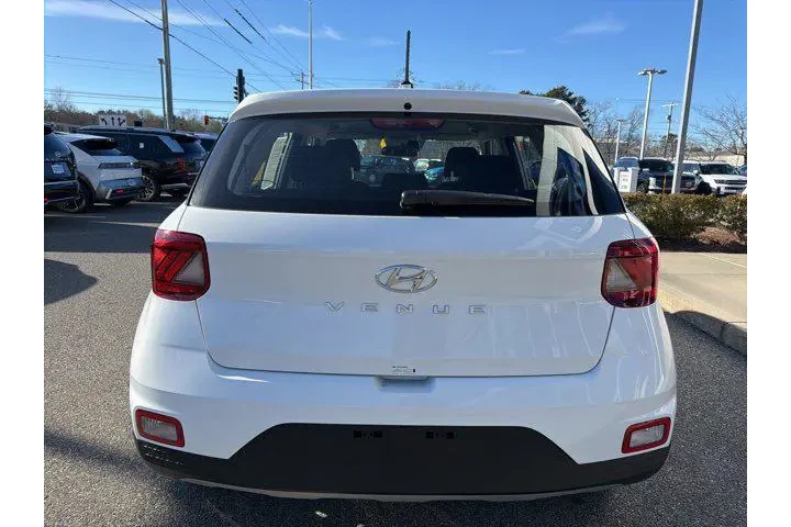 $19977 : Hyundai VENUE 2025 SE 4dr Cr image 7