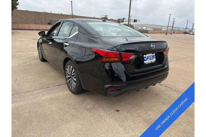 $19987 : Nissan Altima 2024 2.5 SV 4d image 3