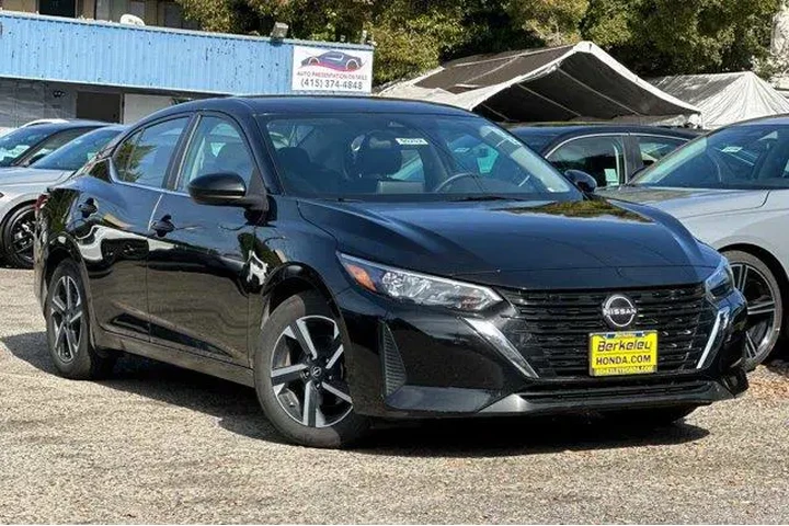 $14881 : Nissan Sentra 2024 SV 4dr Se image 2