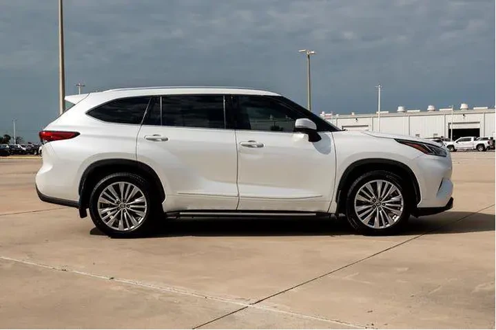$36180 : Toyota Highlander 2022 Limit image 8