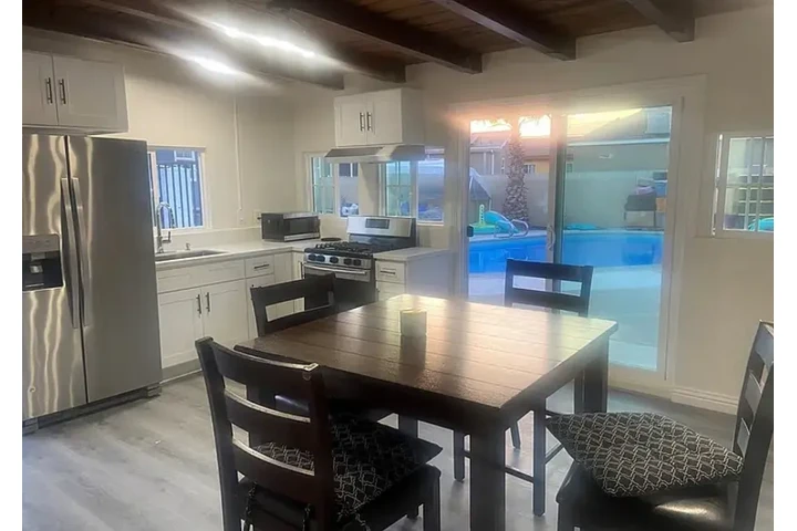 $1500 : Hermosa casa🏠en Lynwood 🏠 image 1