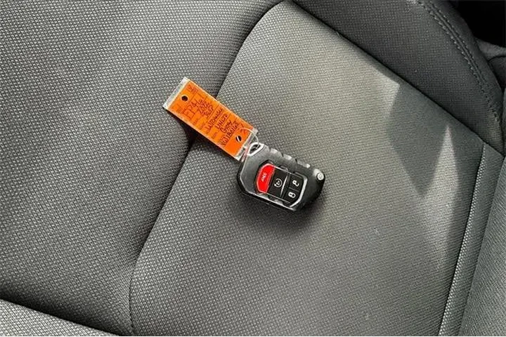 $31140 : Jeep Wrangler Unlimited 2022 image 10