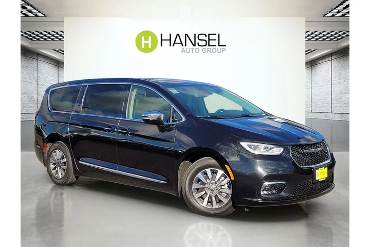 $27988 : Chrysler Pacifica Plug-In Hy image 1
